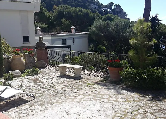 לינה וארוחת בוקר Casa Del Solitario 3*